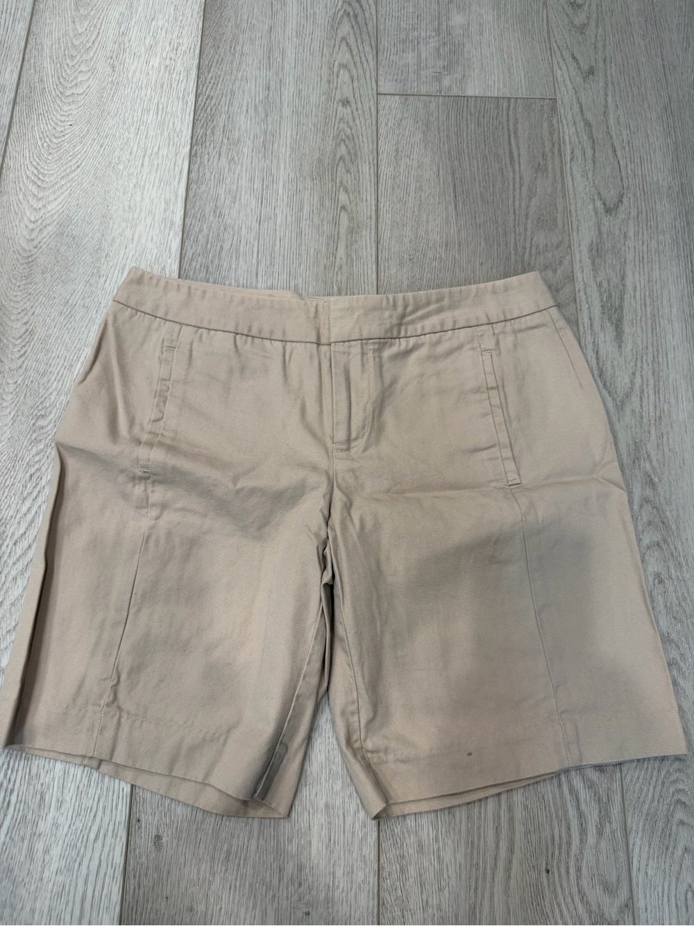 GAP Women's Khaki Stretch Bermuda Shorts